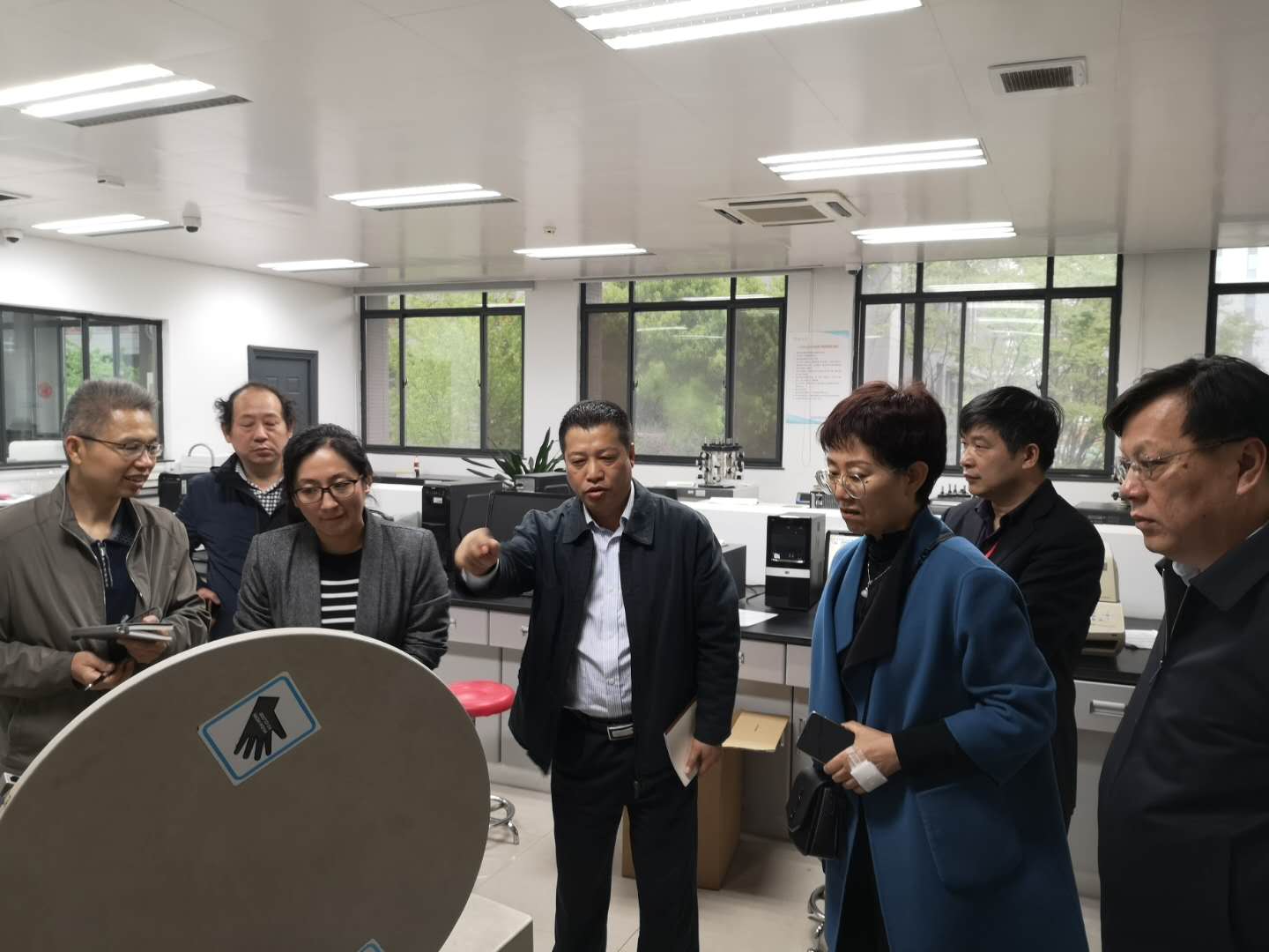 教育厅专家组对我校实验室进行安全管理检查
